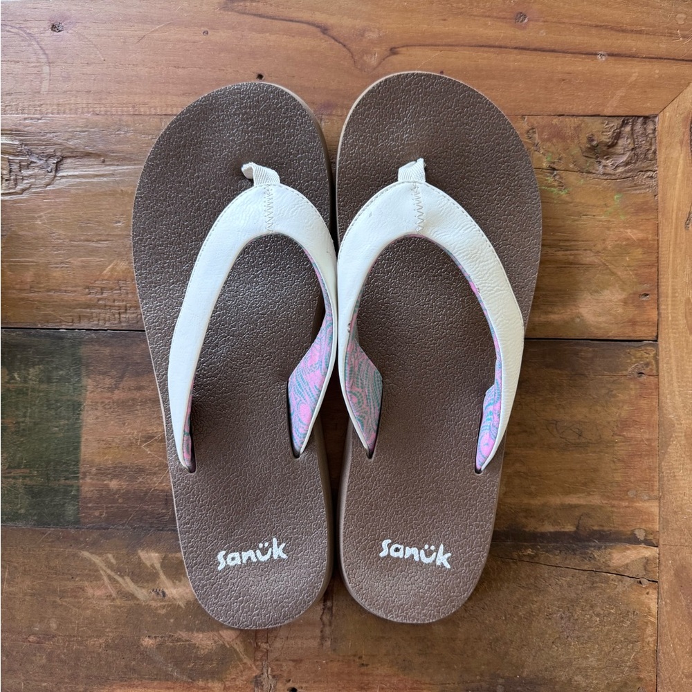 Sanuk Women's Cream and Brown Sandals
